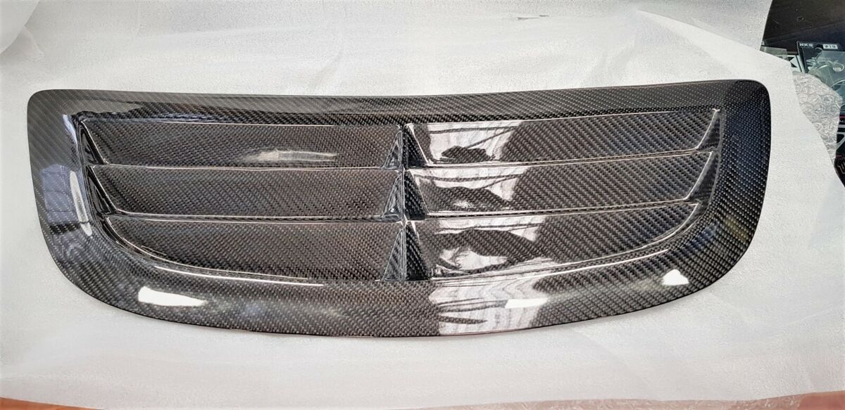 2006-2007 Mitsubishi Evolution 9 Hood Vents